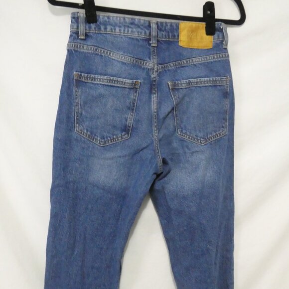 ZARA | size 4 | Classic Blue Washed Denim Jeans - Picture 13 of 16